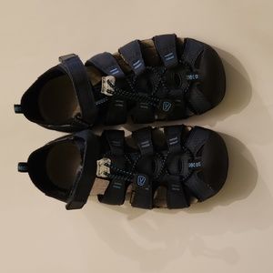Keen Newport Blue size 3 little kid